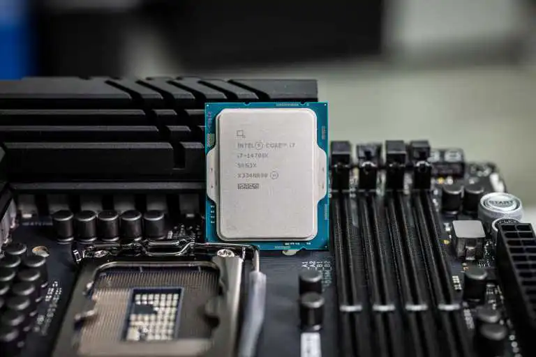 بهترین CPU: Intel Core i7-14700K