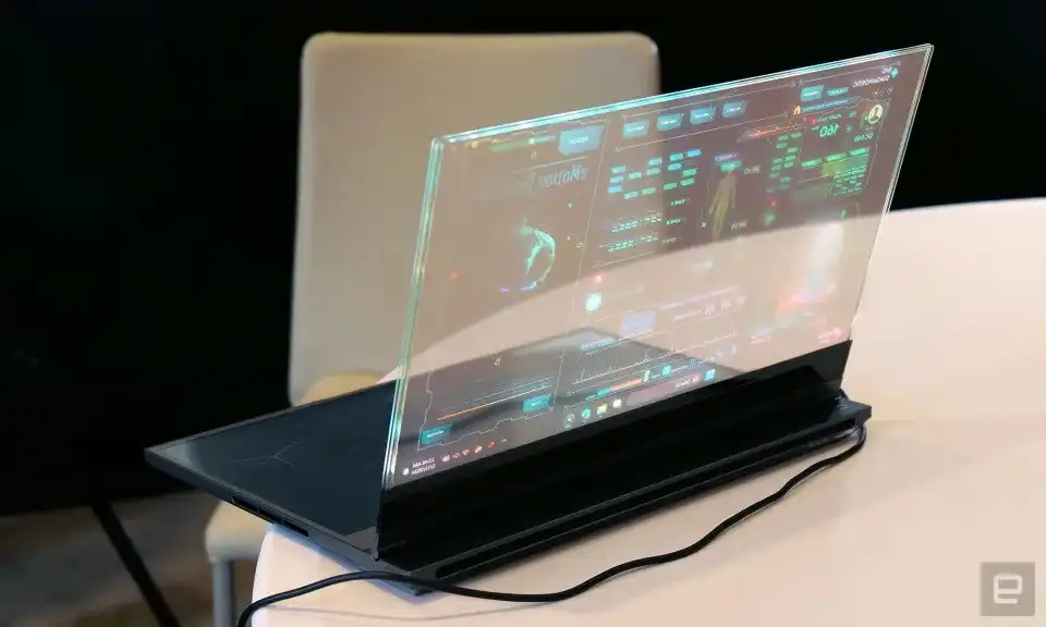 Lenovo's Project Crystal اولین لپ‌تاپ دنیا با صفحه نمایش microLED شفاف است