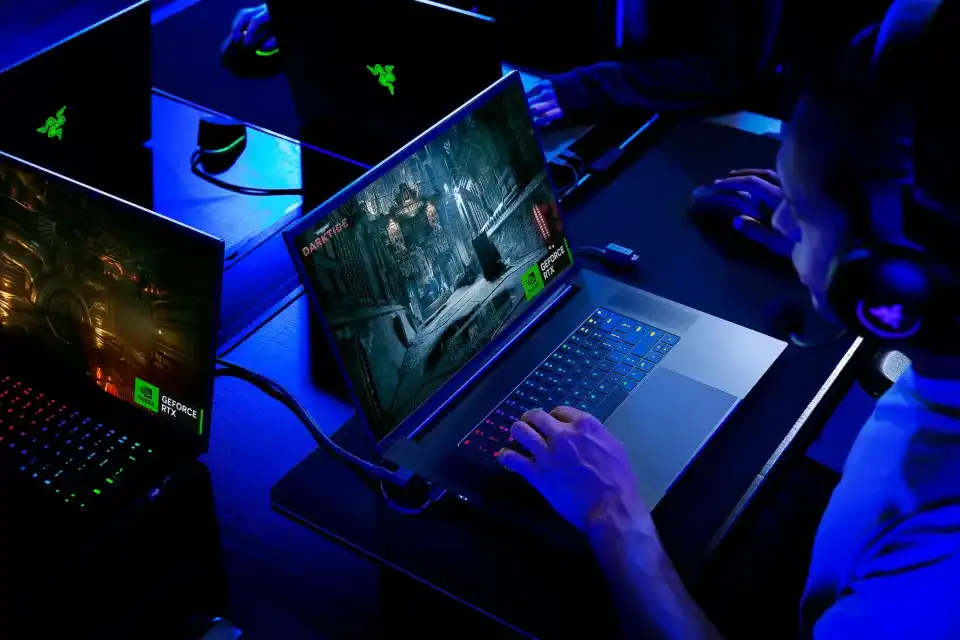 جدیدترین لپتاپ Razer Blade 18 هماکنون برای سفارش در دسترس است. جدیدترین لپتاپ Razer Blade 18 هماکنون برای سفارش در دسترس است.