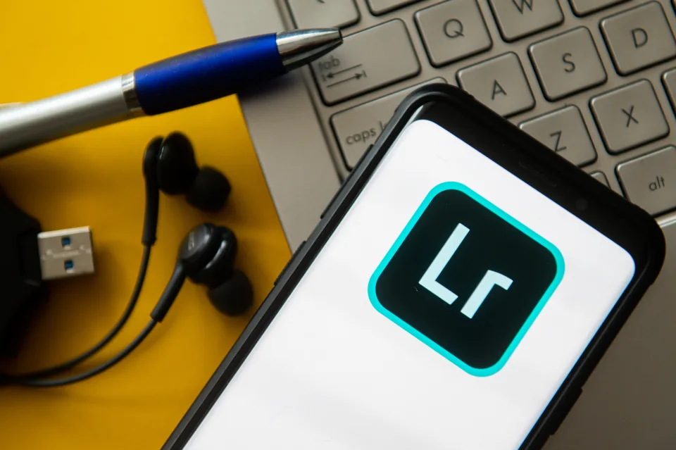 Adobe Lightroom ابزار پاک کن هوش مصنوعی خود را دریافت می کند