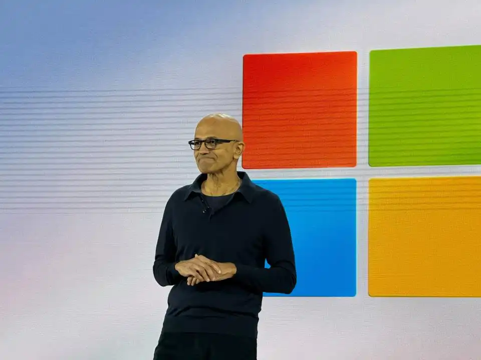 به‌روزرسانی‌های زنده مایکروسافت سرفیس و هوش مصنوعی: Copilot، دستگاه‌های جدید Surface و ویندوز 11