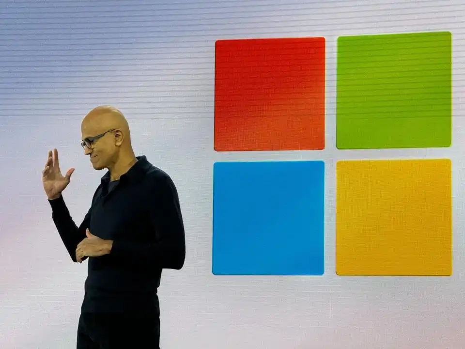 به‌روزرسانی‌های زنده مایکروسافت سرفیس و هوش مصنوعی: Copilot، دستگاه‌های جدید Surface و ویندوز 11