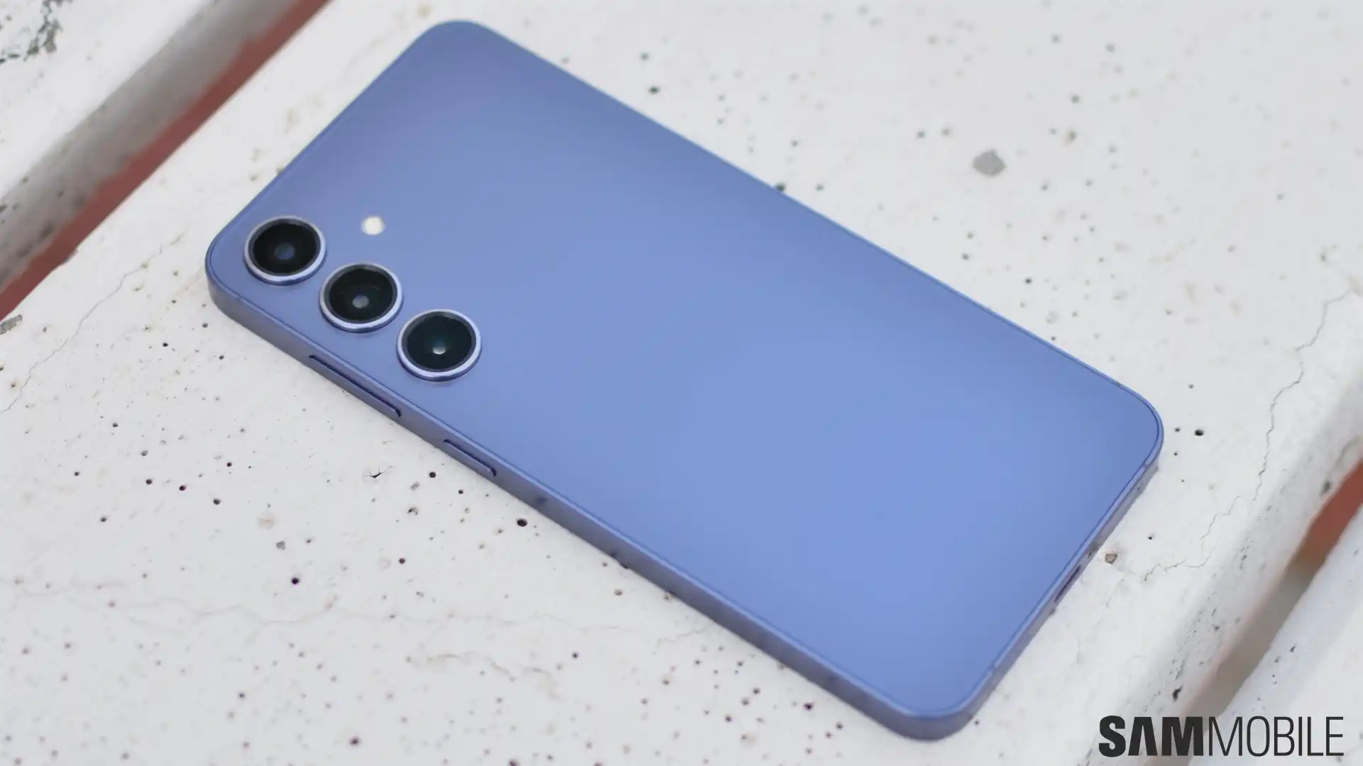 یک Galaxy S24+ با ارتقاء حافظه رایگان و محافظ صفحه بگیرید