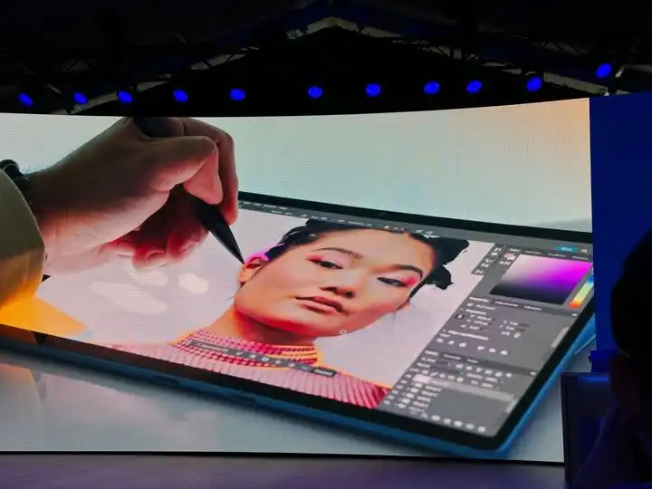 به‌روزرسانی‌های زنده مایکروسافت سرفیس و هوش مصنوعی: Copilot، دستگاه‌های جدید Surface و ویندوز 11