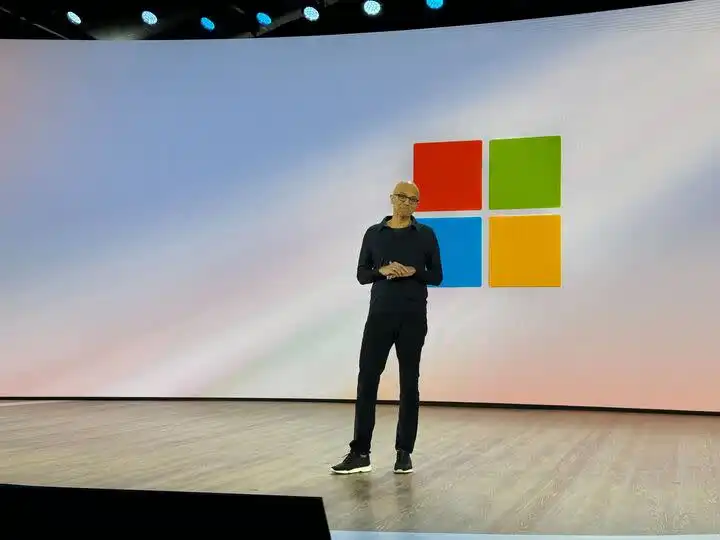 به‌روزرسانی‌های زنده مایکروسافت سرفیس و هوش مصنوعی: Copilot، دستگاه‌های جدید Surface و ویندوز 11
