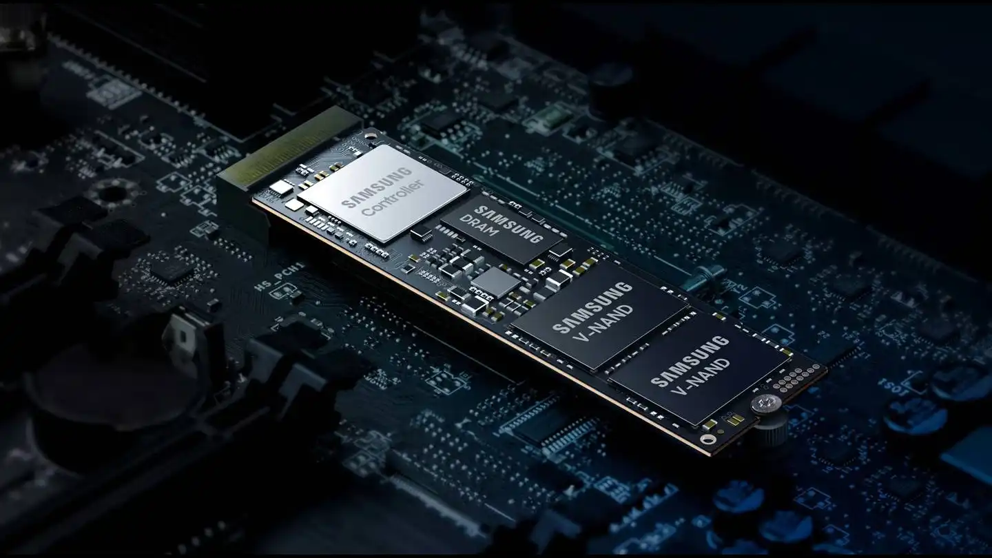 چرا دو SSD در کامپیوتر و لپتاپ بهتر از یک SSD است: دلایل چرا دو SSD در کامپیوتر و لپتاپ بهتر از یک SSD است: دلایل