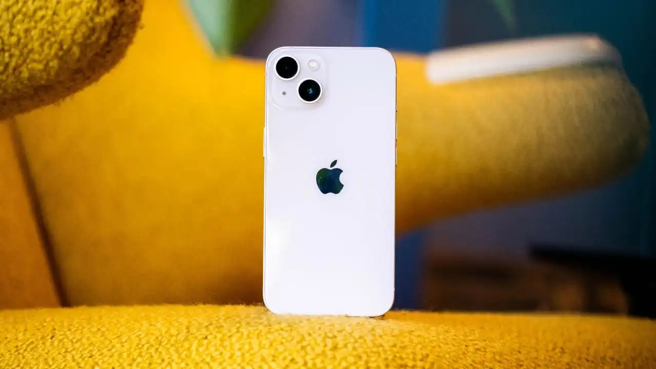 بهترین گوشی های هوشمند برای خرید در سال 2024 4 Apple iPhone 13