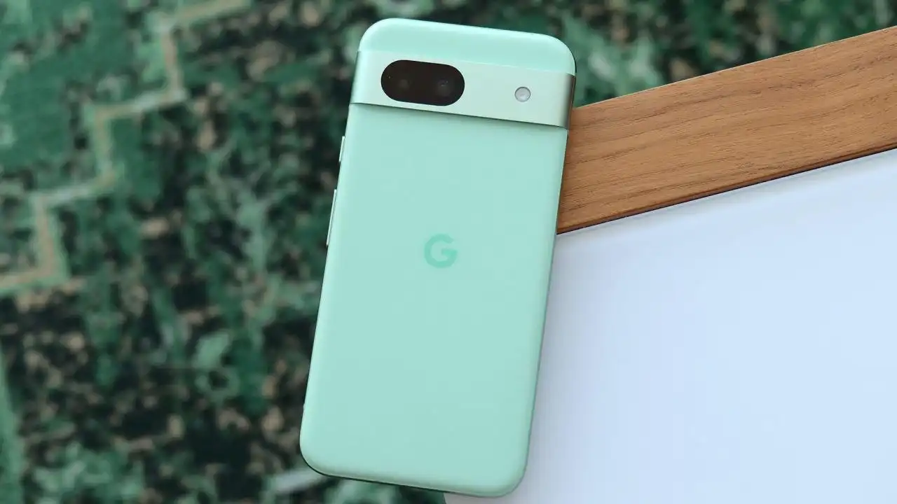 بهترین گوشی های هوشمند برای خرید در سال 2024 5 Google Pixel 8a
