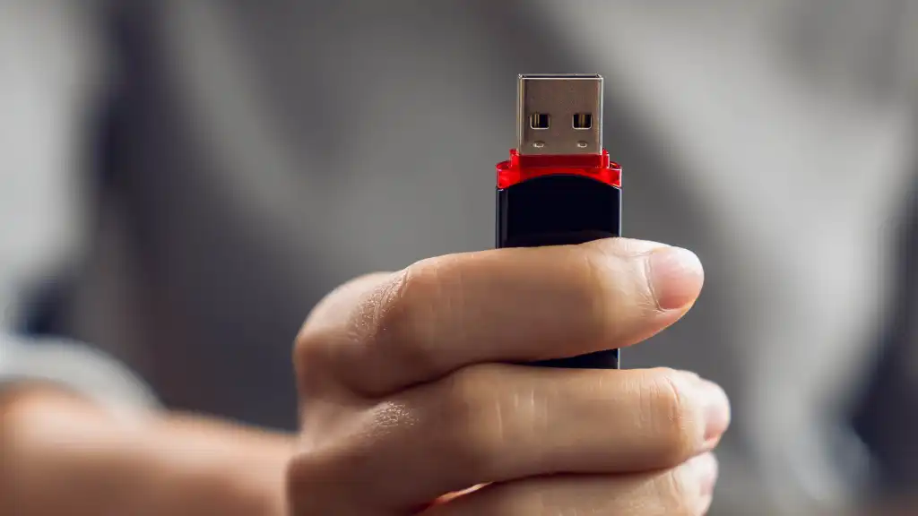 این اپلیکیشن‌ها فلش مموری شما را به یک کیت بقا برای کامپیوتر قابل حمل تبدیل می‌کنند