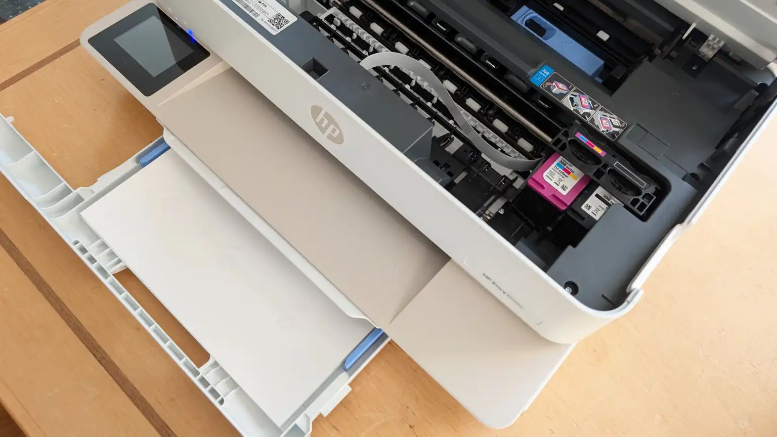 پرینتر جوهر افشان HP ظاهری زیبا دارد، اما خیلی مشکلساز است. 4 پرینتر جوهر افشان HP ظاهری زیبا دارد، اما خیلی مشکلساز است.