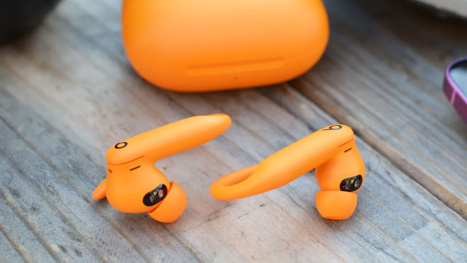 بررسی Beats Powerbeats Pro 2: اولین ایرپاد های اپل با قابلیت ردیابی ضربان قلب 2 بررسی Beats Powerbeats Pro 2: اولین ایرپاد های اپل با قابلیت ردیابی ضربان قلب