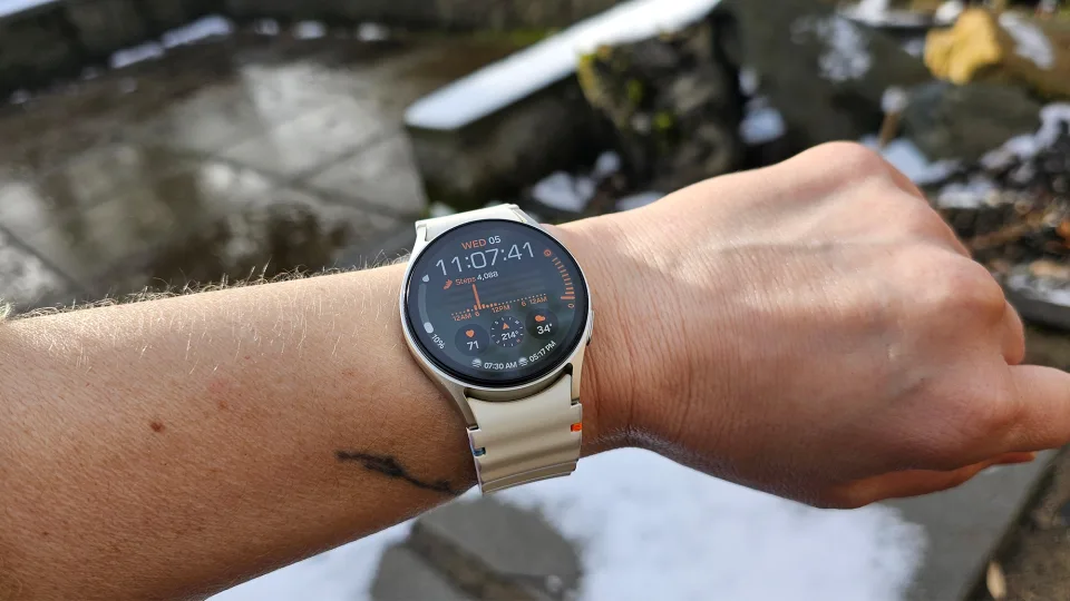 بررسی Samsung Galaxy Watch 7: دوباره کمی بهتر از نسخه قبلی خود است.