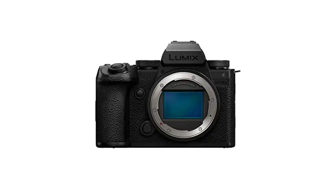 بهترین دوربینها برای سال ۲۰۲۵ 6 پاناسونیک لومیکس S5IIX