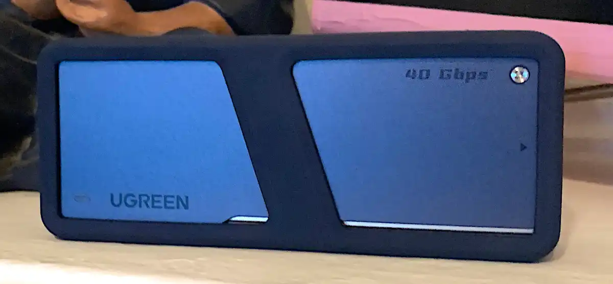 بررسی محفظه SSD Ugreen CM642: سریع، ذخیره سازی USB4 خودکار 2 بررسی محفظه SSD Ugreen CM642: سریع، ذخیره سازی USB4 خودکار