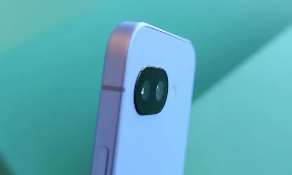 بررسی Google Pixel 9a: اساسی به روشی کاملاً درست 3 بررسی Google Pixel 9a: اساسی به روشی کاملاً درست
