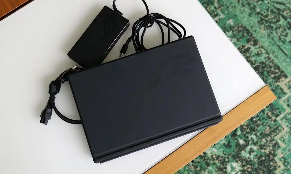 بررسی ASUS ROG Flow Z13 (2025): وقتی یک لپتاپ گیمینگ سنتی کافی نیست 6 بررسی ASUS ROG Flow Z13 (2025): وقتی یک لپتاپ گیمینگ سنتی کافی نیست