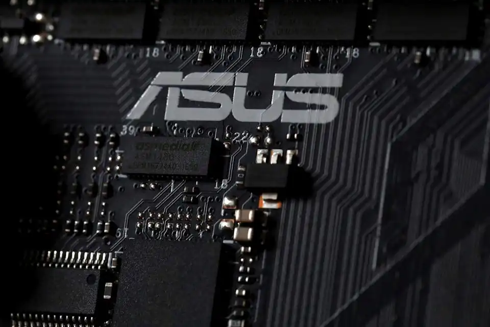 ایسوس اضافه می‌کند سپس قابلیت تشخیص خمیدگی در جدیدترین کارت‌های گرافیک ROG Astral خود را حذف می‌کند.