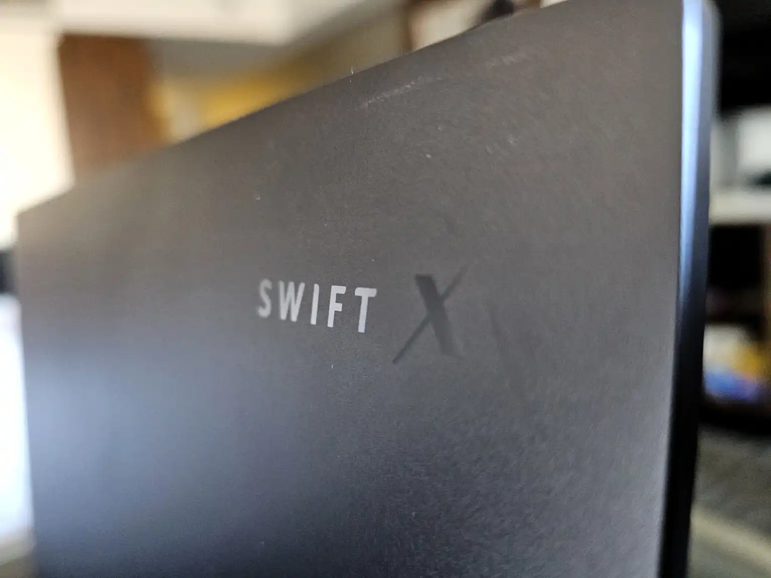 AMD یا اینتل؟ ایسر Swift X 14 هر دو را به همراه GeForce RTX 4050 ارائه می‌دهد.