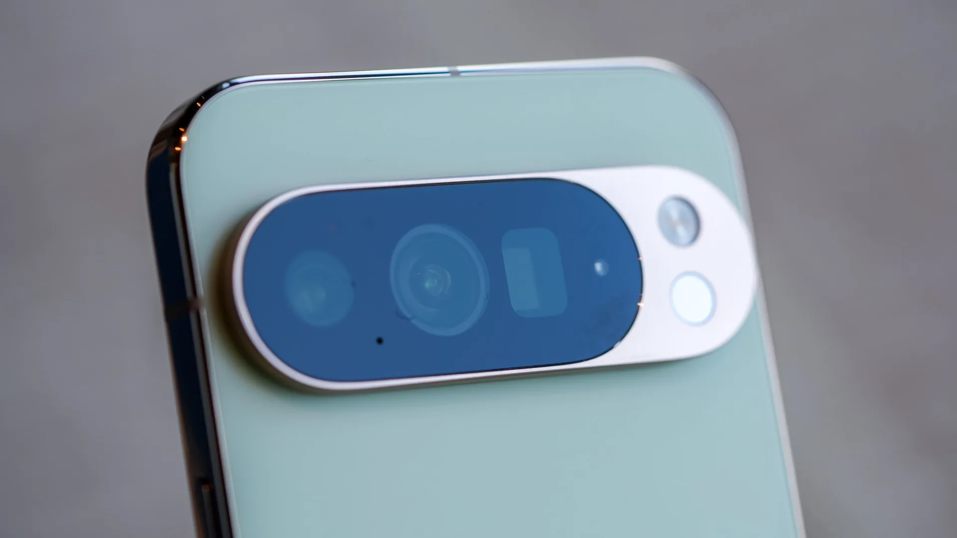 گوگل پیکسل 10 پرو ایکسال 11 گوگل پیکسل 10 پرو ایکسال