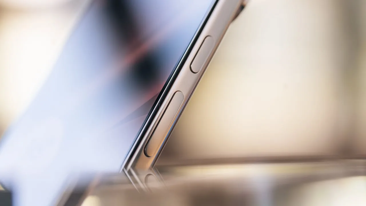 گوگل پیکسل 10 پرو ایکسال 2 گوگل پیکسل 10 پرو ایکسال