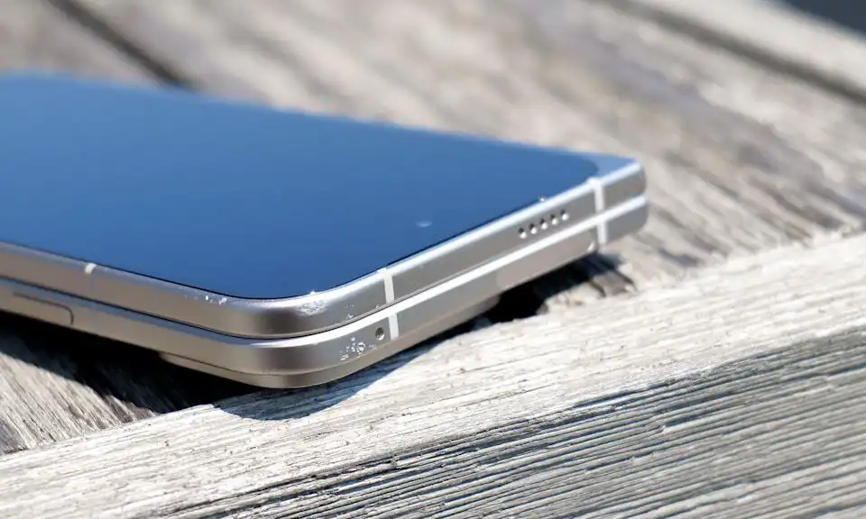 یک سال بعد از پیکسل ۹ پرو فولد: چگونه گوگل در تنها دو نسل به سامسونگ رسید 3 یک سال بعد از پیکسل ۹ پرو فولد: چگونه گوگل در تنها دو نسل به سامسونگ رسید