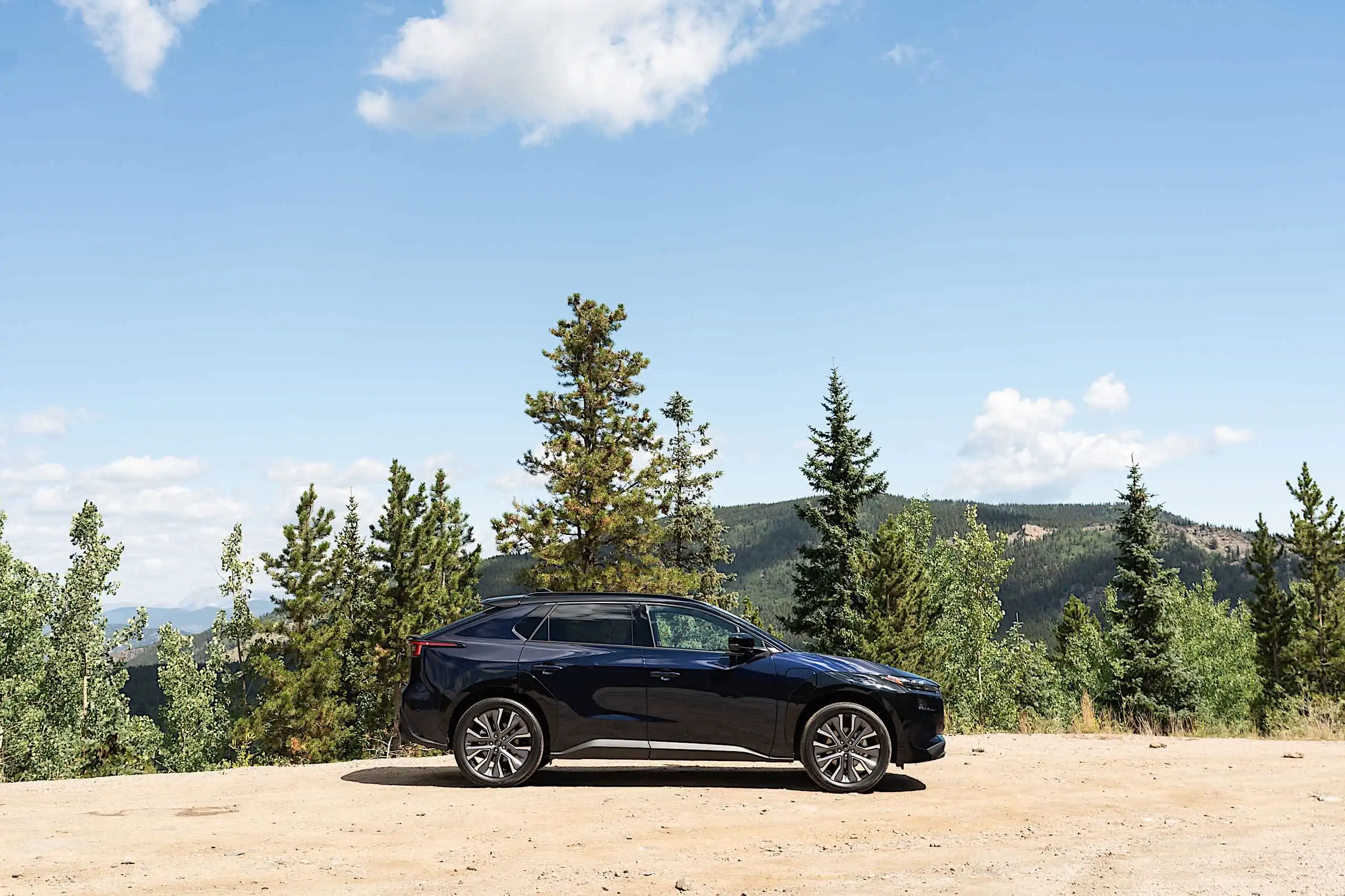 نقد و بررسی اولین رانندگی با سوبارو سولترای ۲۰۲۶: بهبودهای بزرگ در تمامی بخشهای کلیدی نقد و بررسی اولین رانندگی با سوبارو سولترای ۲۰۲۶: بهبودهای بزرگ در تمامی بخشهای کلیدی