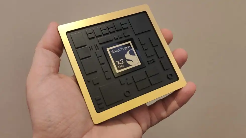 سَرآمدِ بهترین‌ها: کوالکام از پردازنده فوق‌العاده اسنپ‌دراگون اِکس ۲ (X2) اِلیت با ۱۸ هسته و NPU عظیم رونمایی کرد.