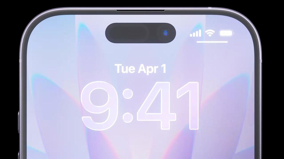 آیفون ۱۷ دارای یک نمایشگر بزرگ‌تر با پشتیبانی از پروموشن و نرخ نوسازی ۱۲۰ هرتز است.