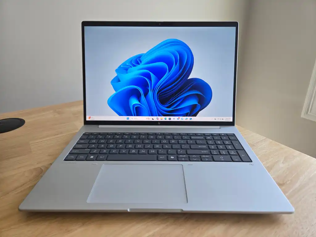 بررسی لپتاپ HP EliteBook 8 G1a: سختافزار AMD میدرخشد. بررسی لپتاپ HP EliteBook 8 G1a: سختافزار AMD میدرخشد.