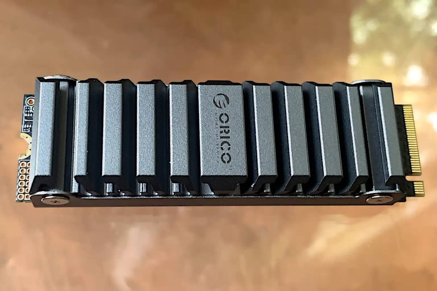 بررسی Orico OS5: یک حافظه SSD میانرده PCIe 4.0 با هیتسینک قوی بررسی Orico OS5: یک حافظه SSD میانرده PCIe 4.0 با هیتسینک قوی