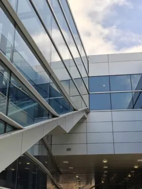 من از وانپلاس ۱۵ عصبانی نیستم، فقط ناامیدم. 13 من از وانپلاس ۱۵ عصبانی نیستم، فقط ناامیدم.