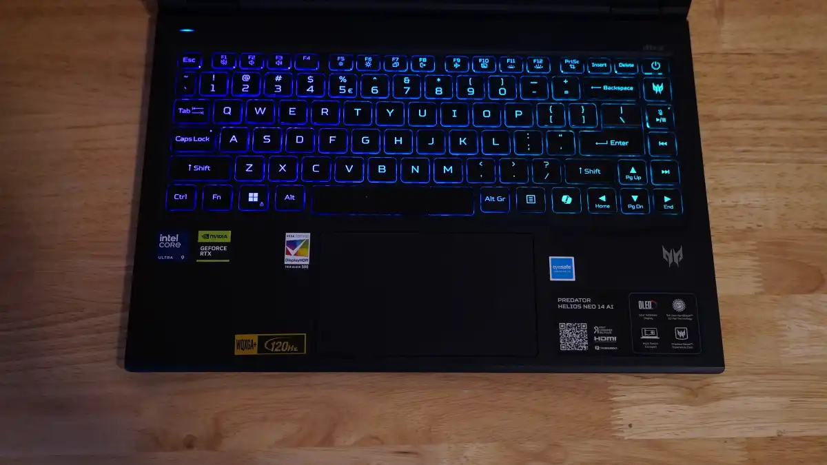 نقد و بررسی Acer Predator Helios Neo 14 AI: گیر افتاده بین کوچک و قوی