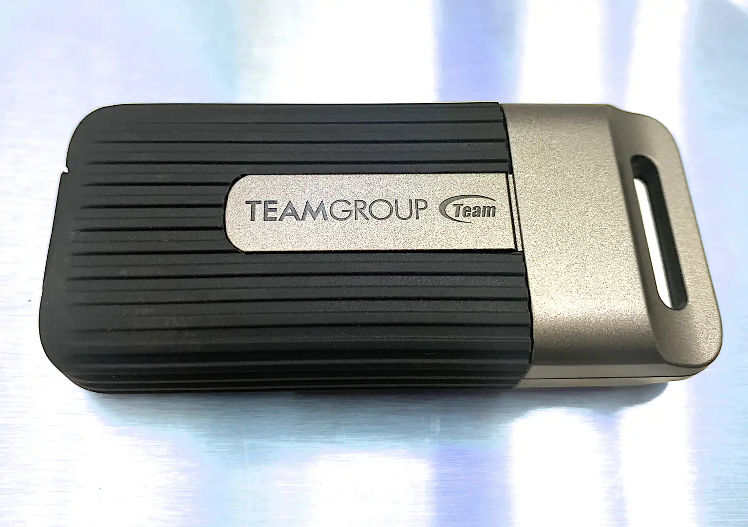 بررسی SSD تیمگروپ PD20: زیبا، مقاوم و مناسب برای استفاده سبک بررسی SSD تیمگروپ PD20: زیبا، مقاوم و مناسب برای استفاده سبک