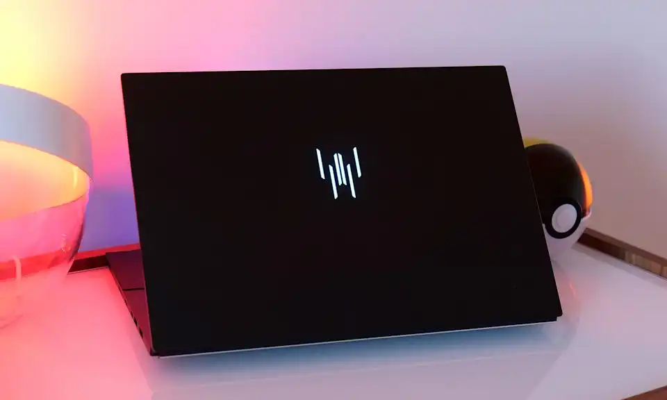 بررسی لپتاپ Acer Predator Triton 14 AI: یک لپتاپ گیمینگ واقعاً فوق قابل حمل 6 بررسی لپتاپ Acer Predator Triton 14 AI: یک لپتاپ گیمینگ واقعاً فوق قابل حمل