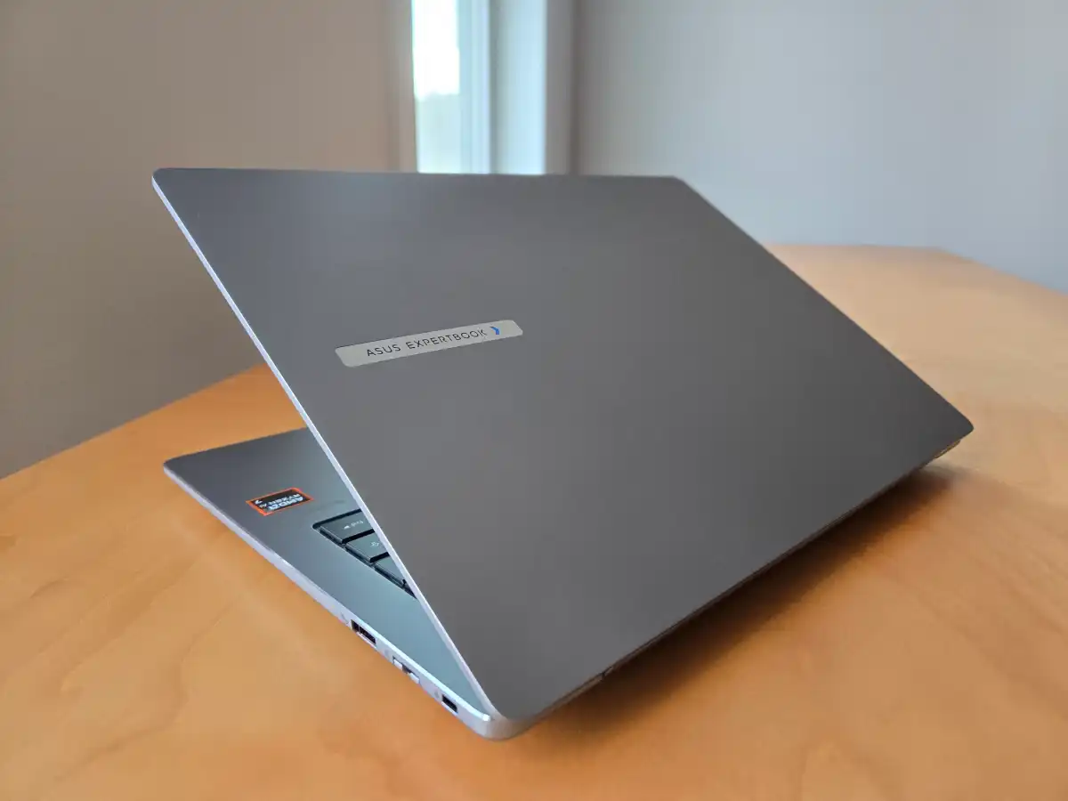 بررسی جامع Asus ExpertBook P3؛ رقیب قدرتمند لپ‌تاپ‌های Copilot+ در سال جدید