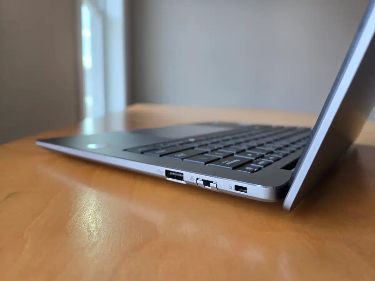 بررسی جامع Asus ExpertBook P3؛ رقیب قدرتمند لپ‌تاپ‌های Copilot+ در سال جدید