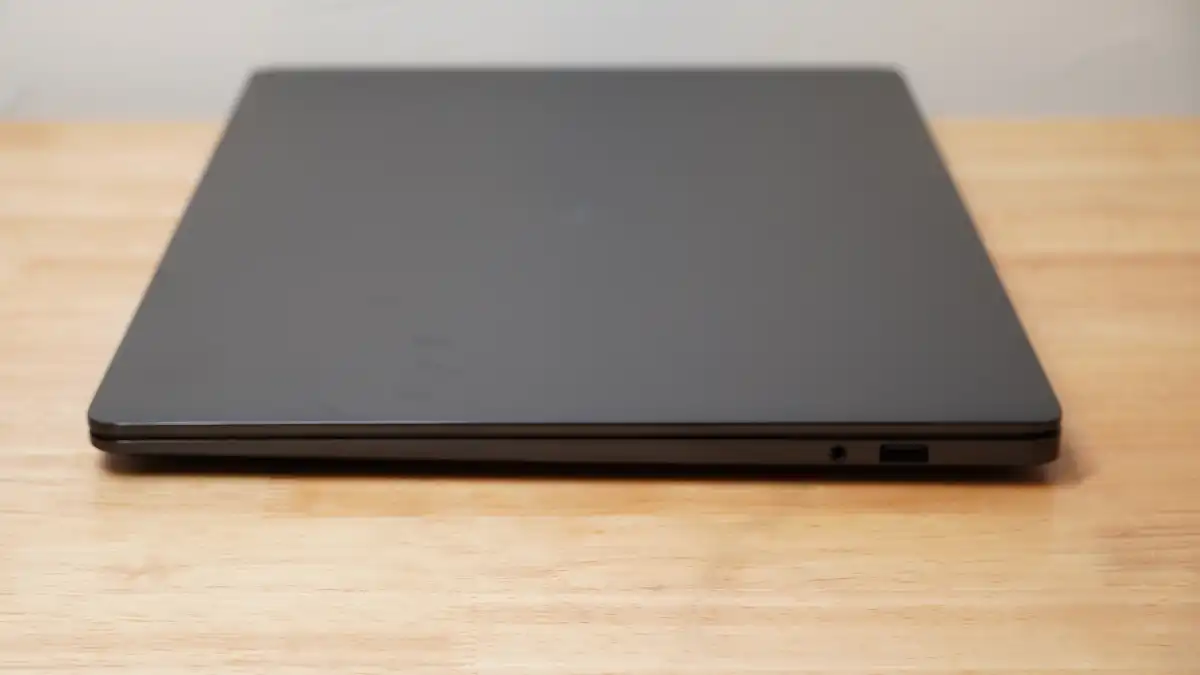 بررسی لپتاپ Dell 16S | نمایشگر زیبا، عملکردی که انتظارش رو نداری 4 بررسی لپتاپ Dell 16S | نمایشگر زیبا، عملکردی که انتظارش رو نداری