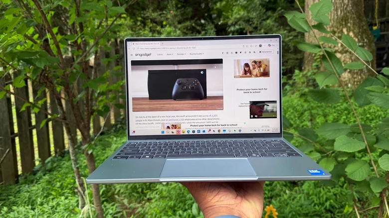 بررسی Dell XPS 13 (نسل ۲۰۲۶) | آیا رم 8 گیگ کافیه؟ 2 بررسی Dell XPS 13 (نسل ۲۰۲۶) | آیا رم 8 گیگ کافیه؟