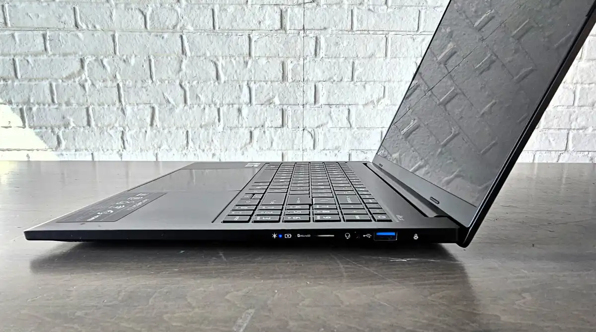 بررسی Acer Swift Go 16 AI | آیا با این قیمت ارزش خریدن داره؟ 3 بررسی Acer Swift Go 16 AI | آیا با این قیمت ارزش خریدن داره؟
