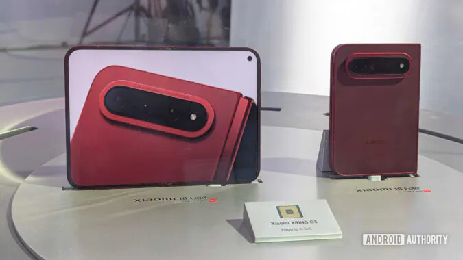 شیائومی بالاخره برگ برندهاش را رو کرد؛ Xiaomi 18 Fold با نمایشگر ۷.۵۸ اینچی وارد میدان شد 1 شیائومی بالاخره برگ برندهاش را رو کرد؛ Xiaomi 18 Fold با نمایشگر ۷.۵۸ اینچی وارد میدان شد