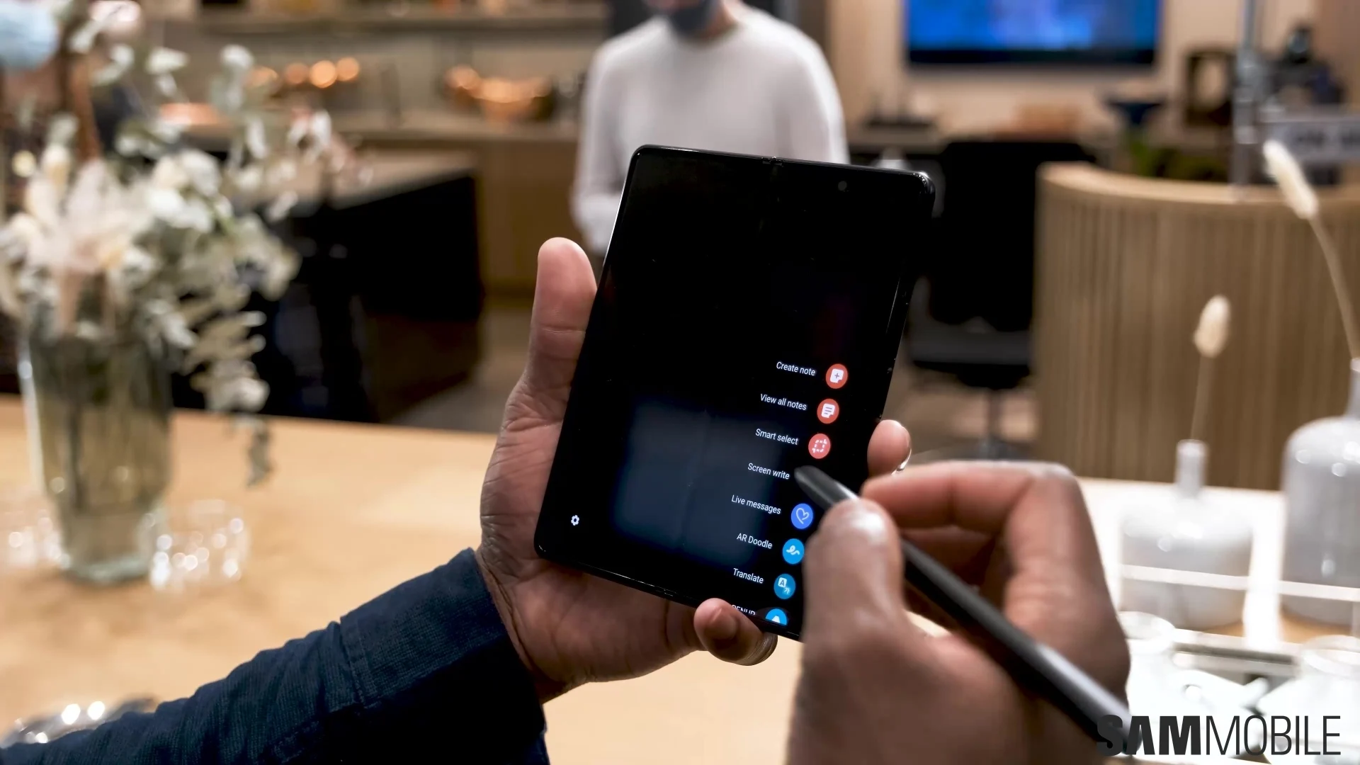 آیفون Duo در برابر Galaxy Z Fold 8؛ ۸ قابلیتی که آیفون تاشو را متفاوت می‌کند