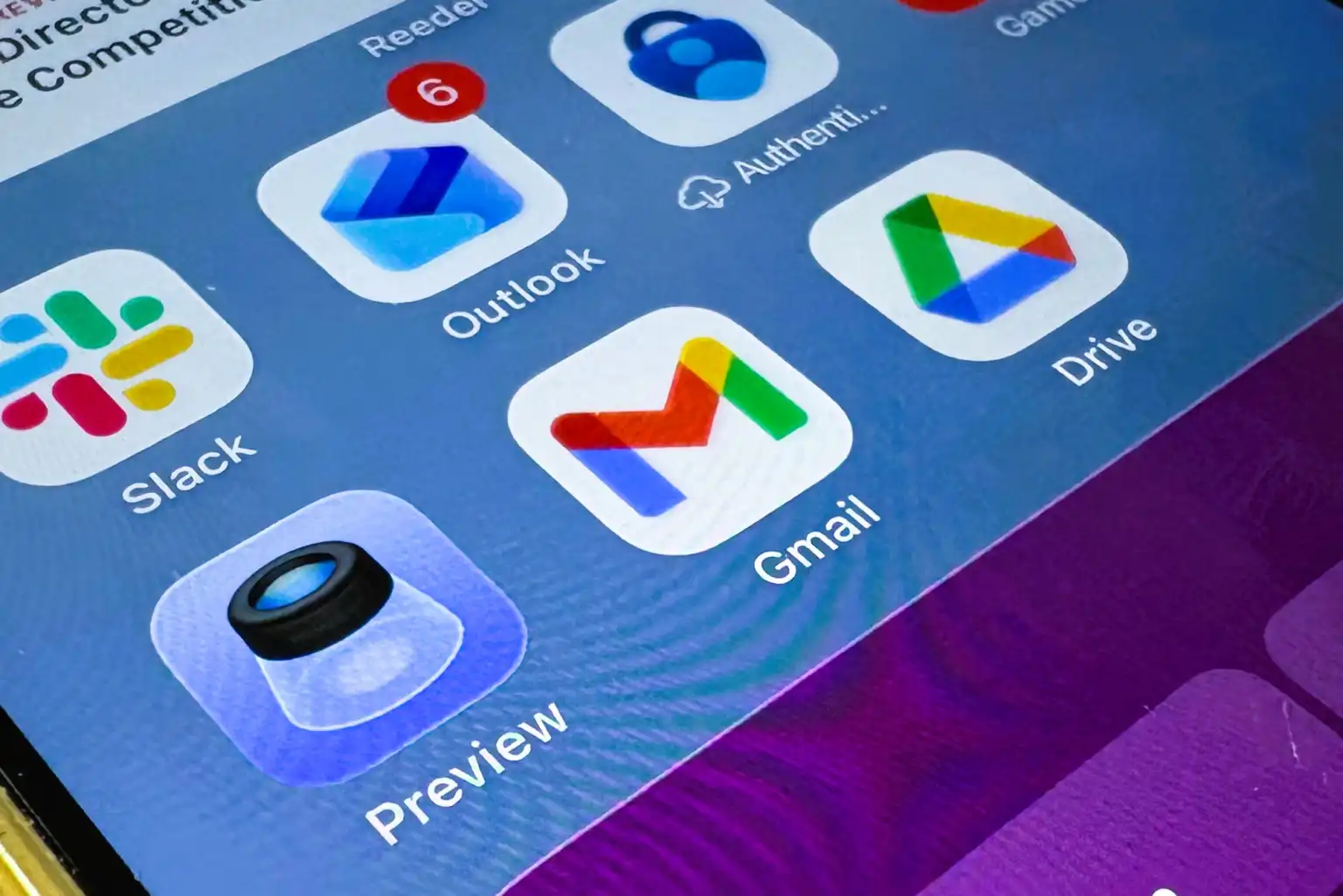 اتصال هوش مصنوعی به Gmail چه خطراتی دارد و چطور امنتر از آن استفاده کنیم؟ اتصال هوش مصنوعی به Gmail چه خطراتی دارد و چطور امنتر از آن استفاده کنیم؟