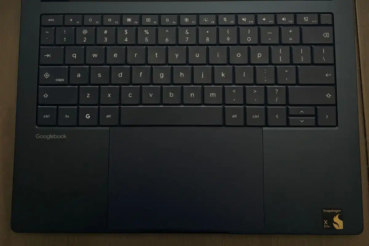 لپتاپ HP Googlebook 14؛ بررسی مشخصات، مزایا و معایب 2 لپتاپ HP Googlebook 14؛ بررسی مشخصات، مزایا و معایب